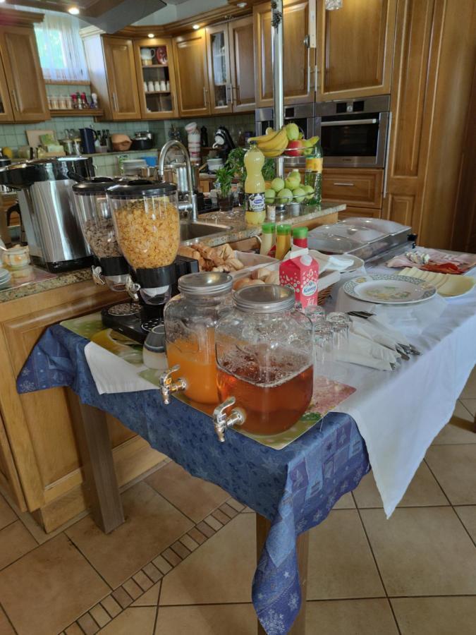 Malomkerek Vendeghaz Bed & Breakfast Fertoboz ภายนอก รูปภาพ