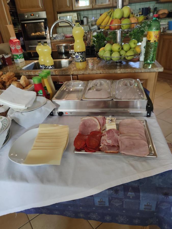 Malomkerek Vendeghaz Bed & Breakfast Fertoboz ภายนอก รูปภาพ