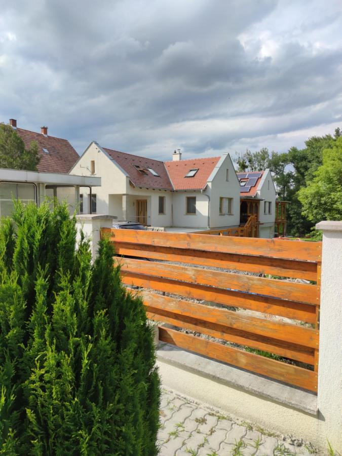 Malomkerek Vendeghaz Bed & Breakfast Fertoboz ภายนอก รูปภาพ