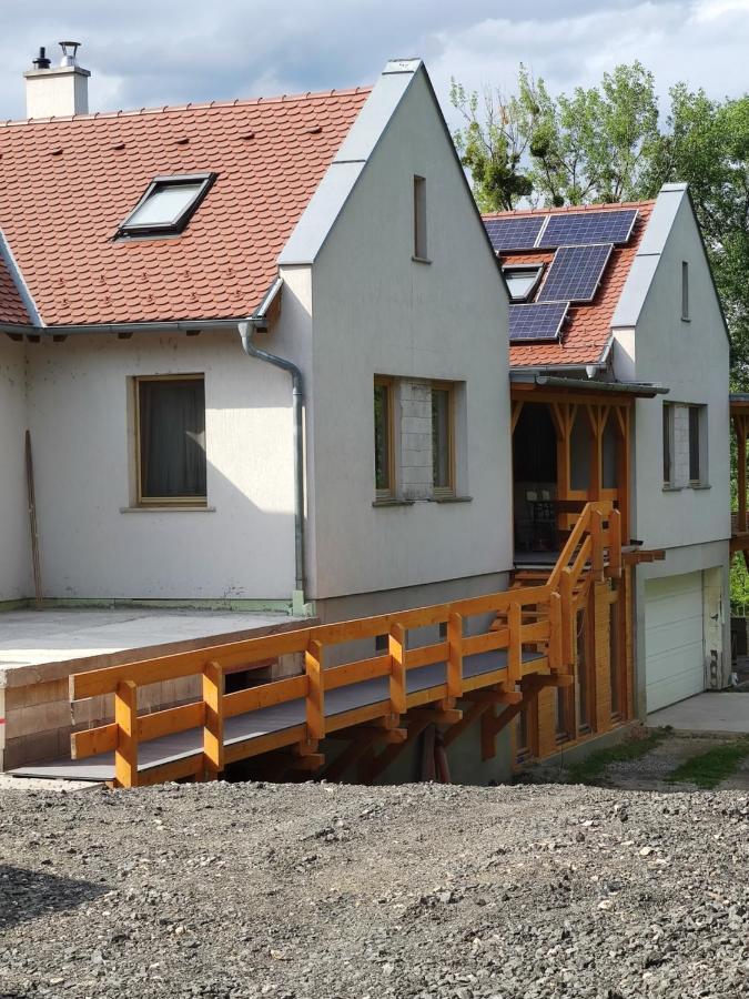 Malomkerek Vendeghaz Bed & Breakfast Fertoboz ภายนอก รูปภาพ